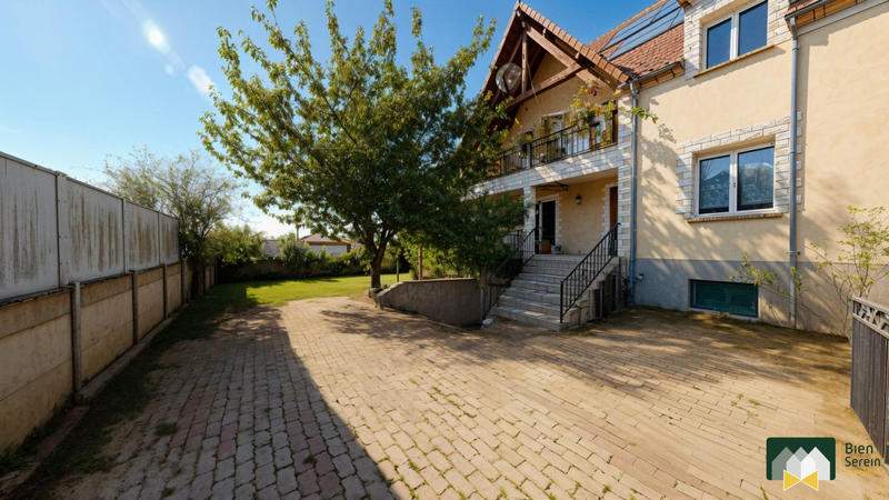 Maison ancienne - 200 m² - 8 pièces