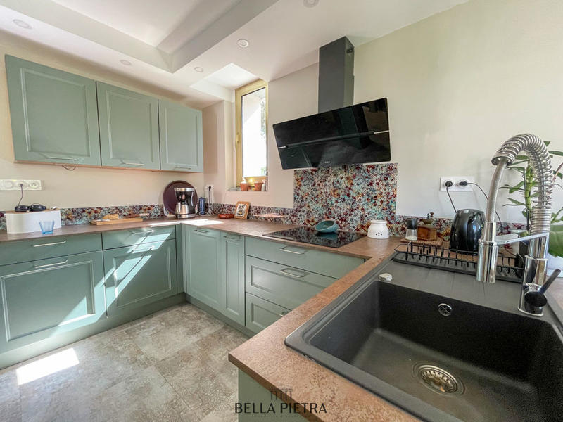 Maison - 271 m² - 9 pièces