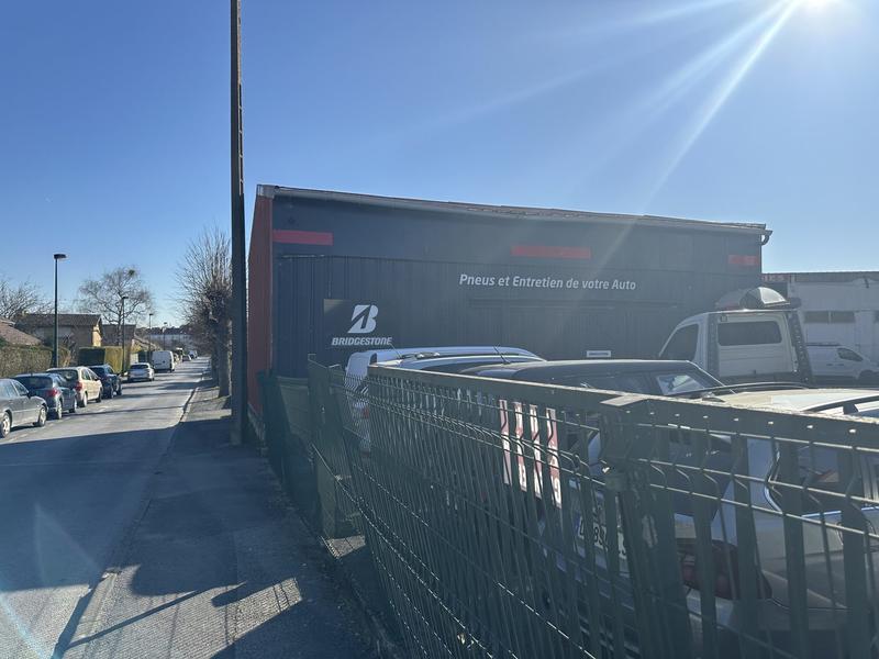 Fonds de commerce - 1 100 m²