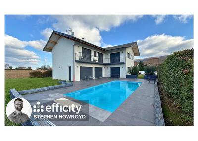 Villa - 243 m² - 5 pièces