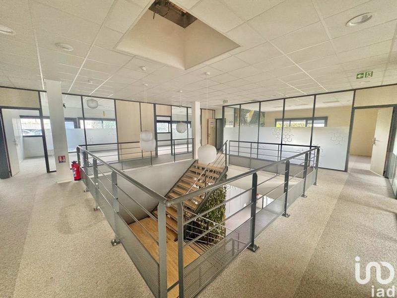 Local commercial - 941 m²