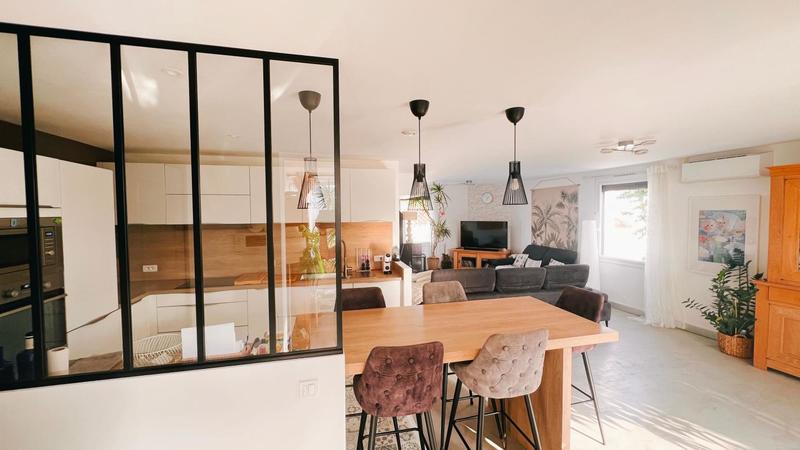 Duplex - 232 m² - 9 pièces