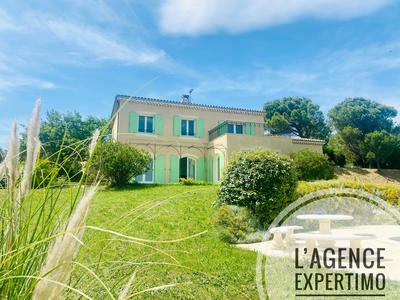 Maison - 181 m² - 5 pièces