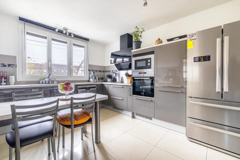 Maison - 190 m² - 7 pièces