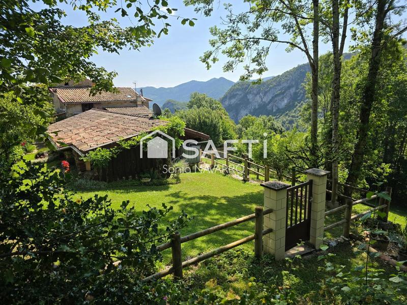 Maison - 180 m² - 8 pièces