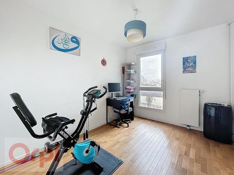 Appartement - 98 m² - 5 pièces