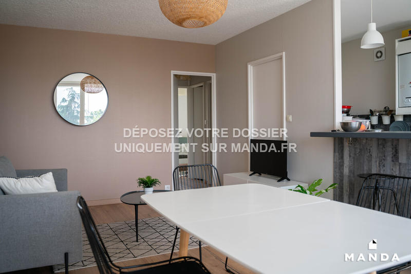 Chambre - 10 m² - 5 pièces