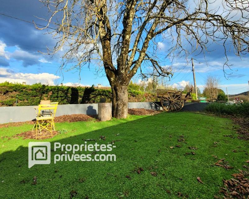 Maison - 210 m² - 9 pièces