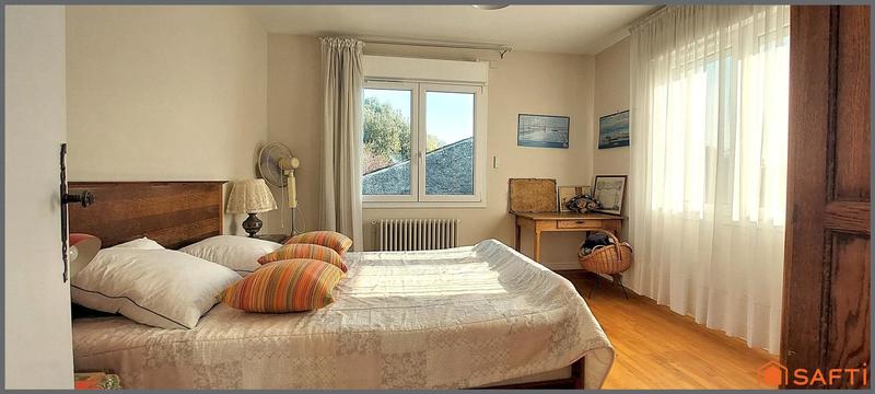 Maison - 204 m² - 7 pièces