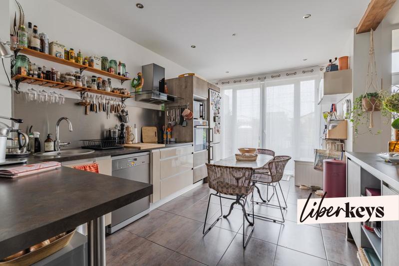 Maison - 137 m² - 5 pièces