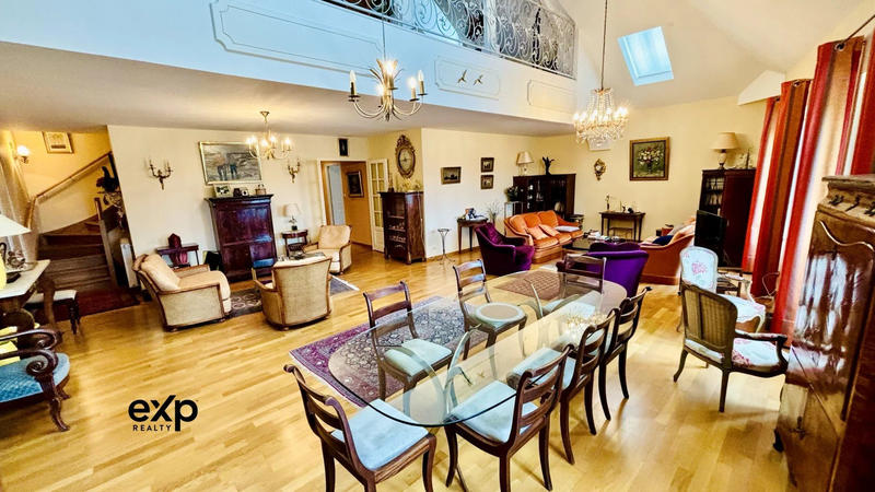 Duplex - 179 m² - 6 pièces