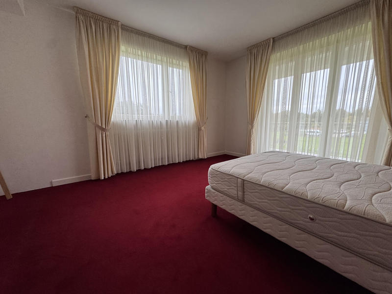 Maison - 320 m² - 10 pièces