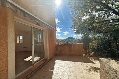 Villa - 104 m² - 4 pièces