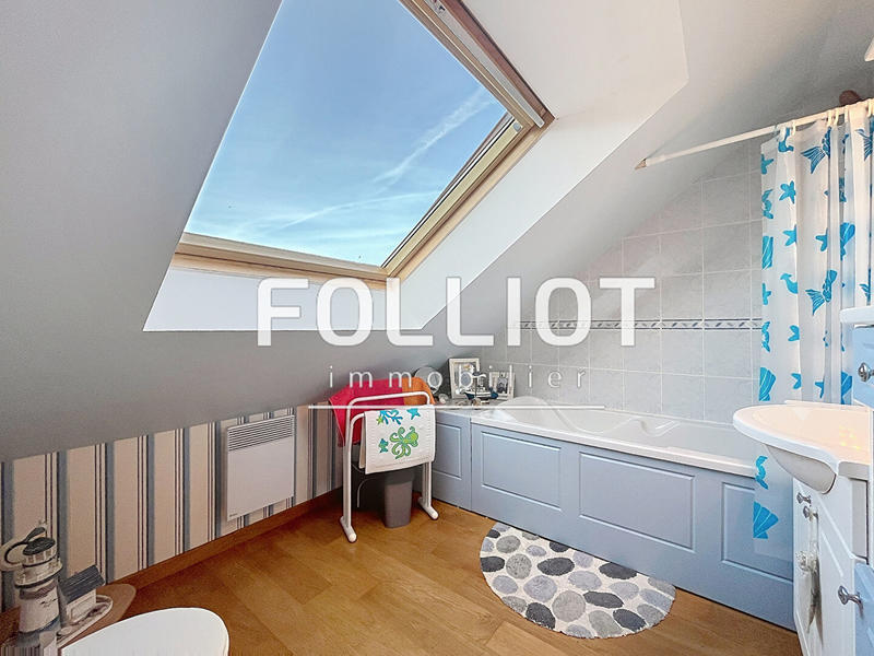 Maison - 90 m² - 6 pièces