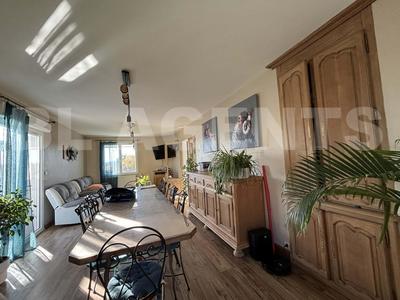 Maison - 159 m² - 6 pièces