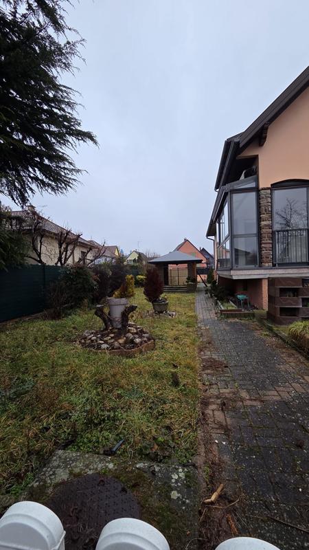 Maison - 219 m² - 7 pièces