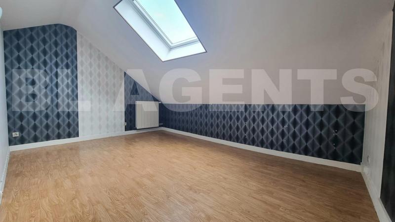 Maison - 93 m² - 4 pièces