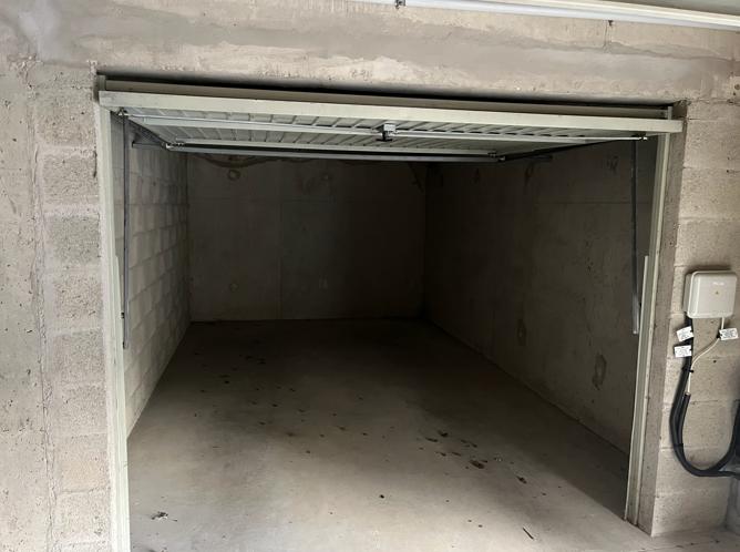 Parking / Garage - 17 m²