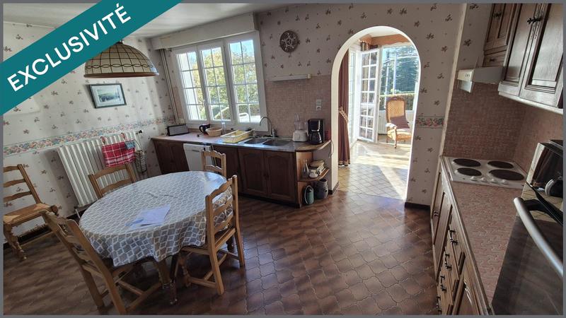 Maison - 159 m² - 8 pièces