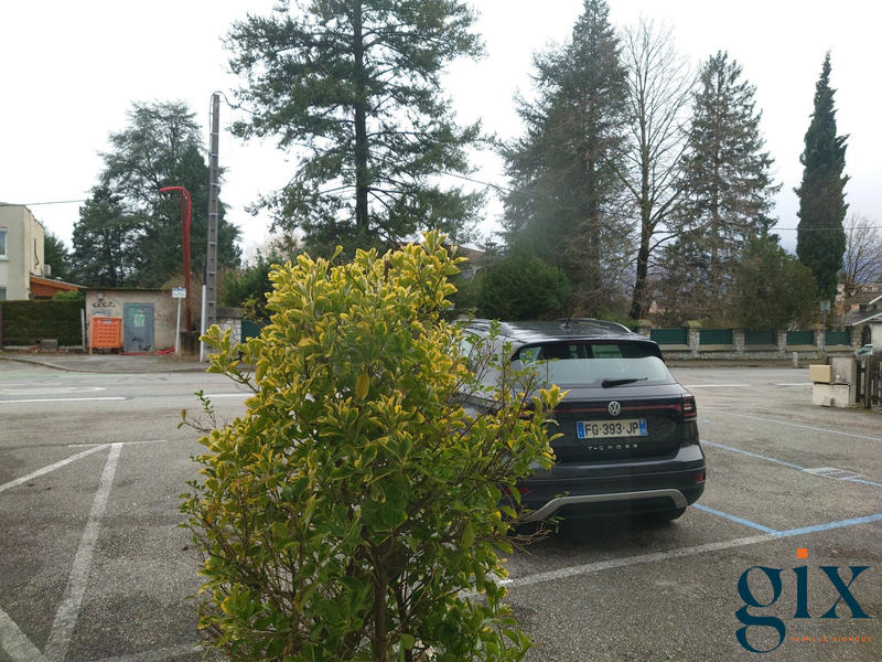 Local commercial - 80 m² - 4 pièces