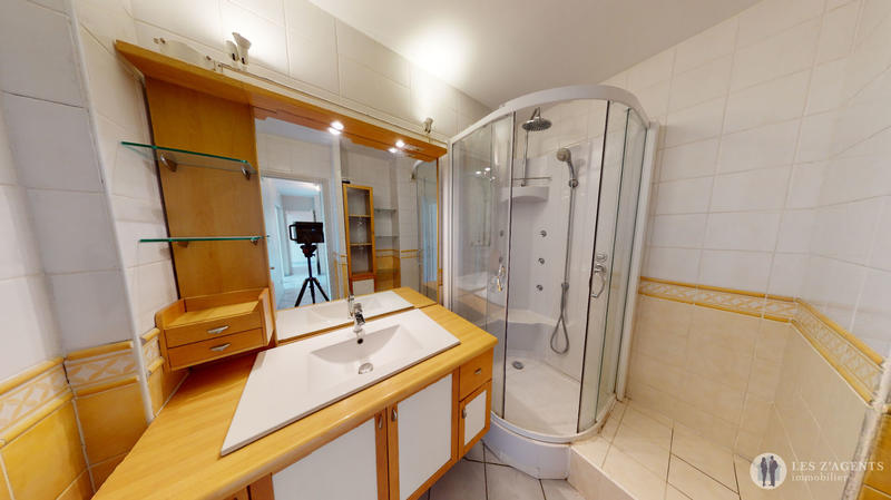 Appartement - 88 m² - 4 pièces