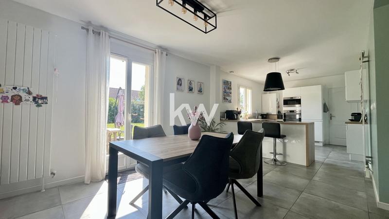 Maison - 110 m² - 6 pièces