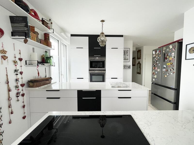 Appartement - 104 m² - 5 pièces