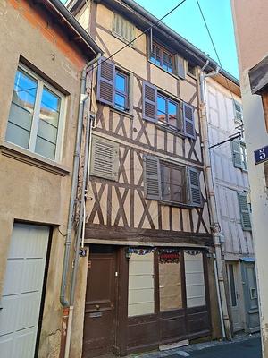 Immeuble - 170 m² - 9 pièces