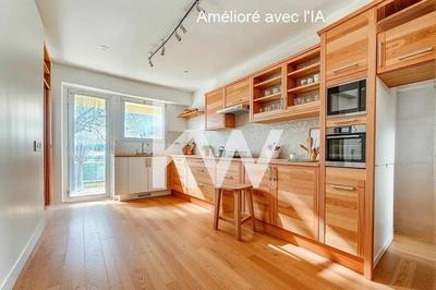 Appartement - 93 m² - 4 pièces