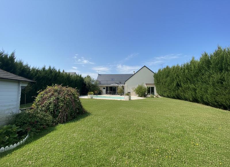 Maison traditionnelle - 170 m² - 7 pièces