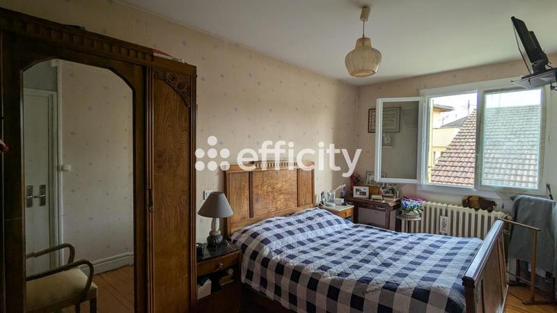 Maison - 130 m² - 8 pièces