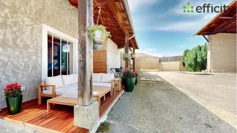 Maison - 102 m² - 4 pièces