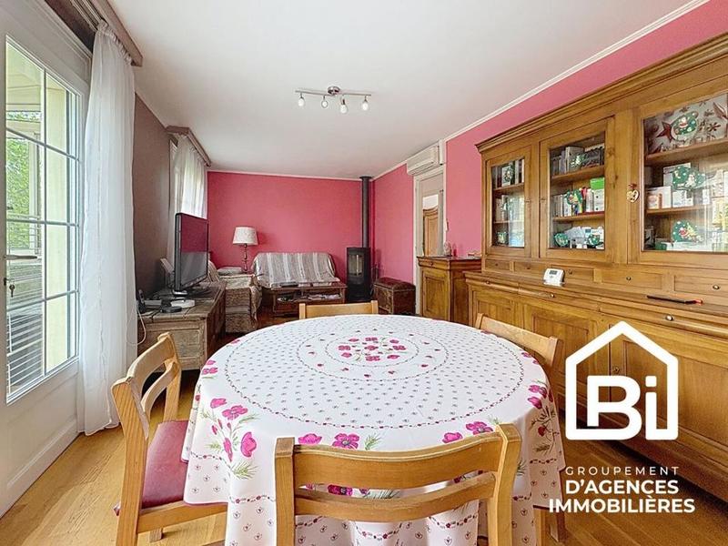 Maison - 90 m² - 4 pièces