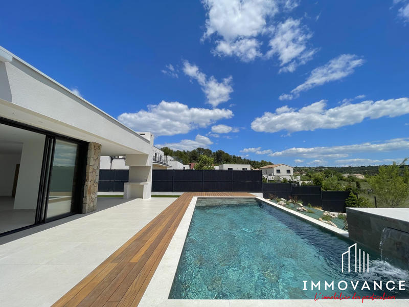 Maison contemporaine - 174 m² - 7 pièces