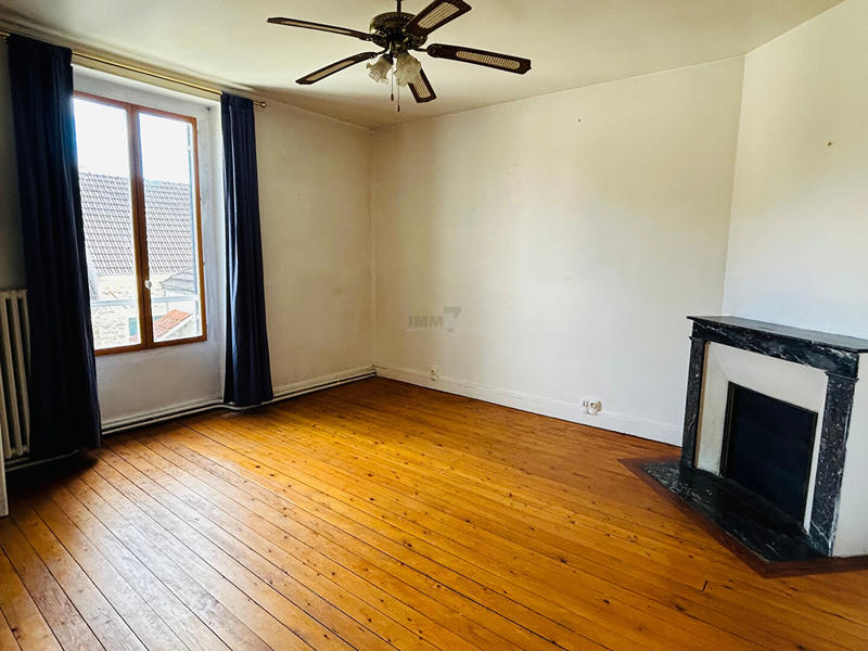 Maison - 216 m² - 6 pièces