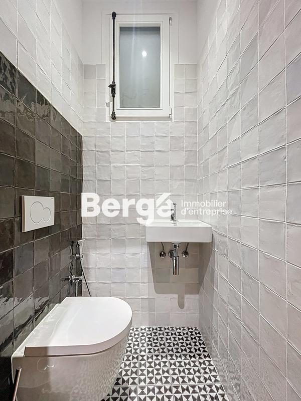 Bureau - 168 m² - 4 pièces