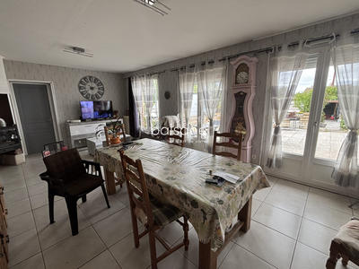 Maison - 90 m² - 5 pièces