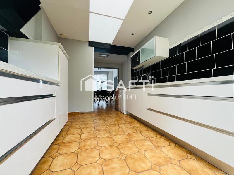 Maison - 102 m² - 6 pièces