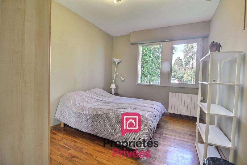 Propriété - 245 m² - 9 pièces