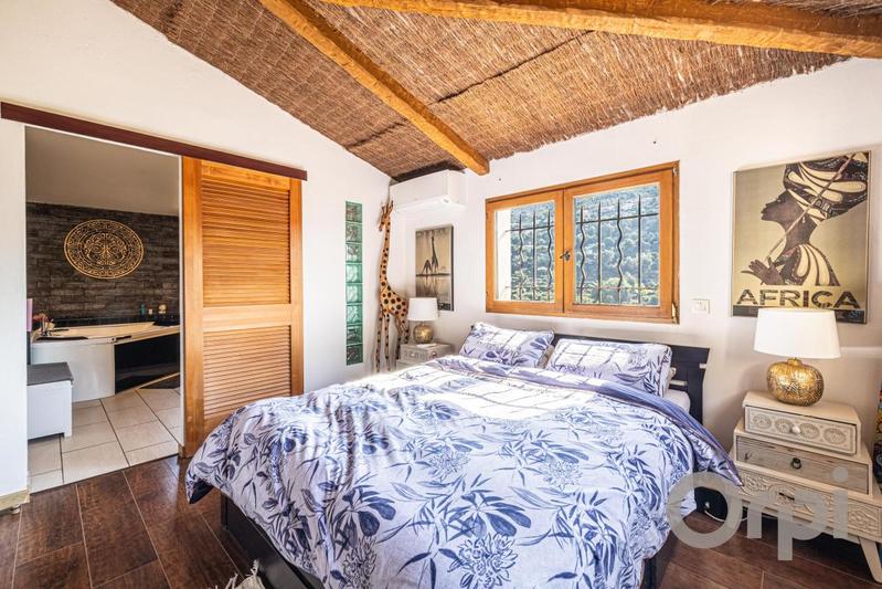 Villa - 140 m² - 5 pièces