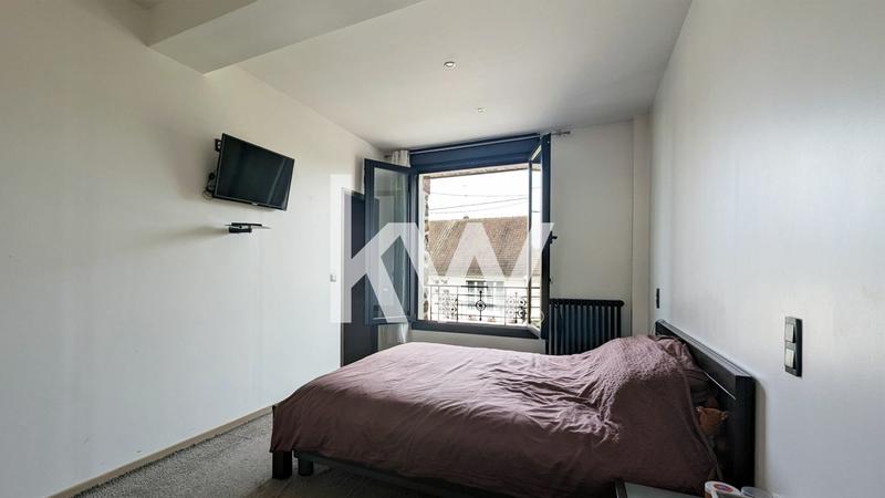 Maison - 251 m² - 9 pièces