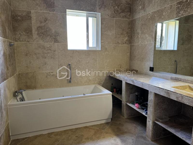 Demeure - 570 m² - 14 pièces