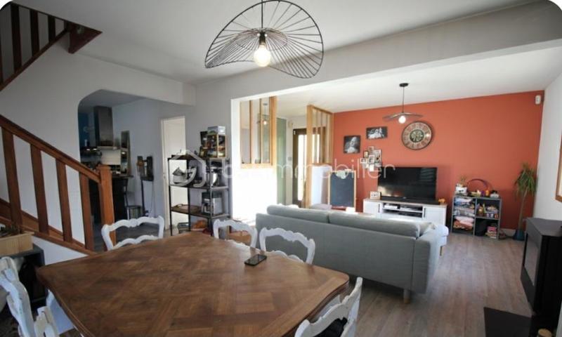 Maison - 93 m² - 5 pièces