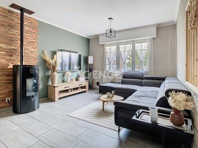 Maison - 95 m² - 4 pièces