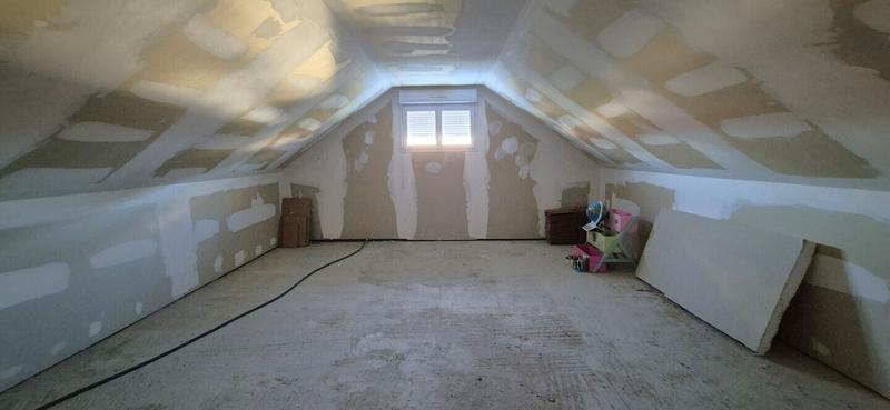 Maison - 95 m² - 4 pièces