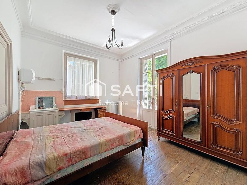 Maison de maîtres - 212 m² - 11 pièces