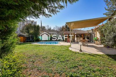 Maison - 391 m² - 7 pièces