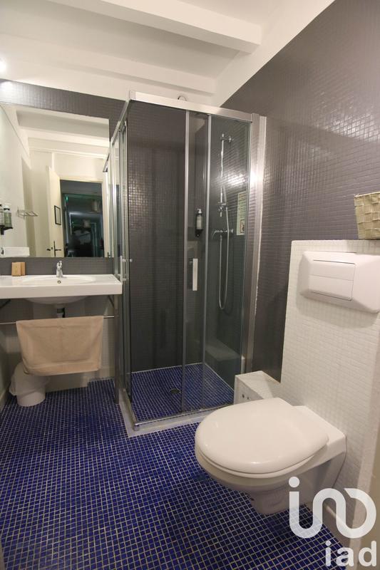 Maison - 675 m² - 20 pièces