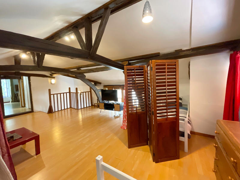 Maison - 260 m² - 8 pièces