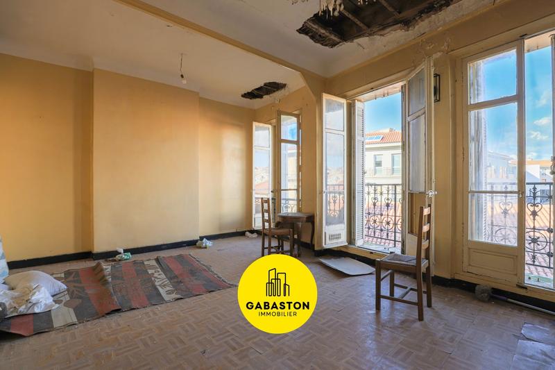 Appartement - 93 m² - 4 pièces